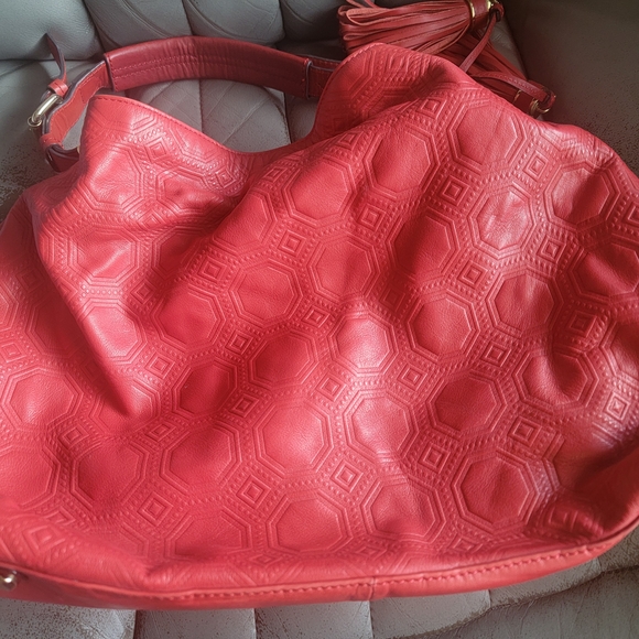Vince Camuto Red Designer Embossed Leather Hobo Bag - Picture 4 of 6